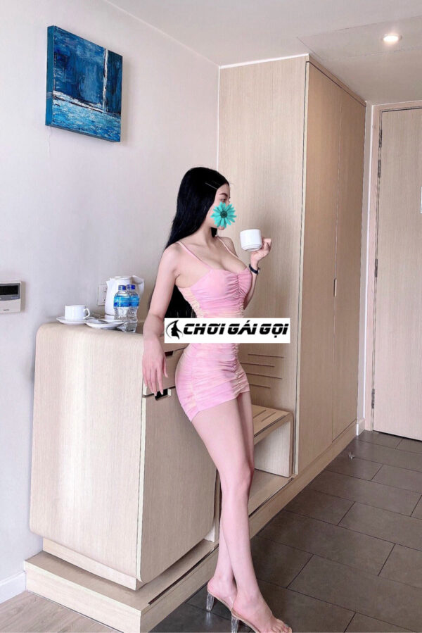 TRIEU THANH THU XINH SANG NUOT NA BODY CANG DET SERVICE CHUAN 12