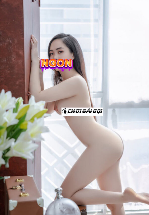 Uyen Nhi Mat Cuc Xinh Ngoan Nghe Loi Chieu Khach 6